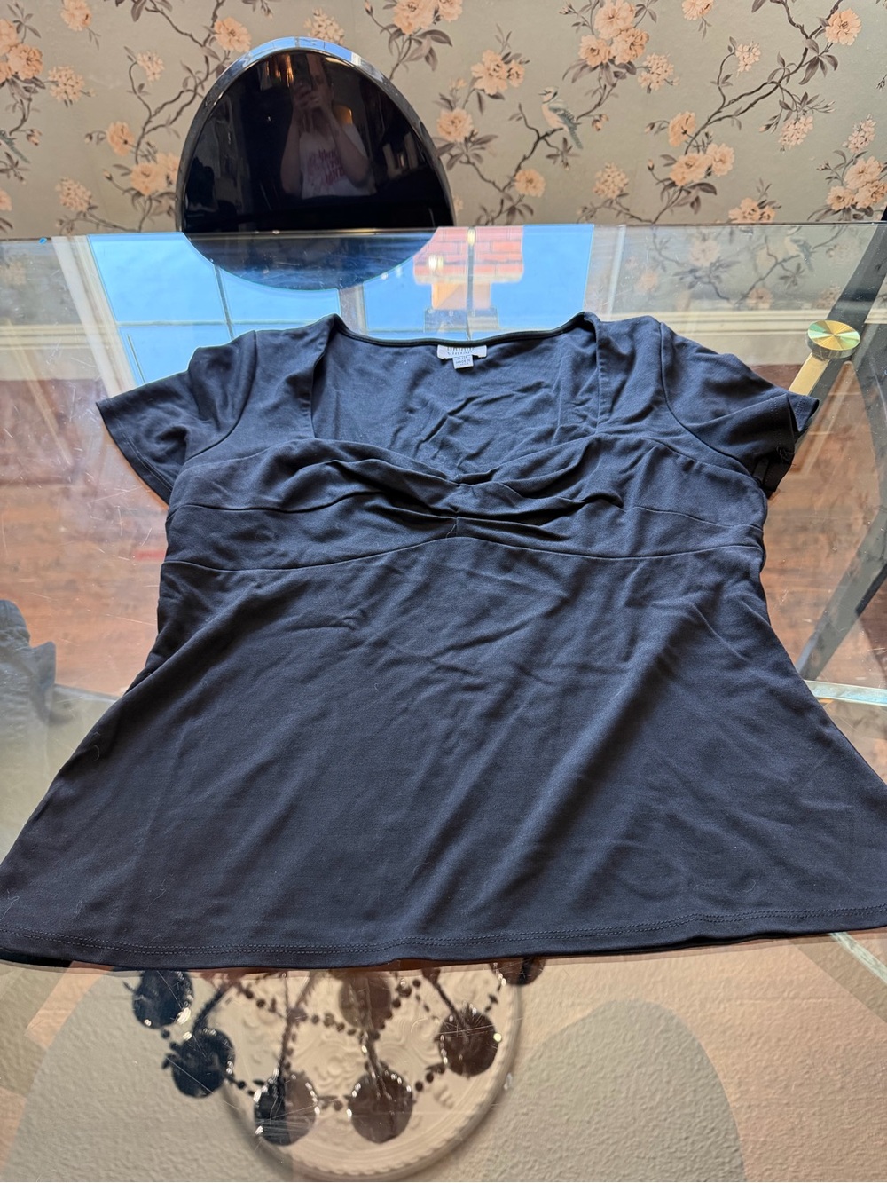 Unique Vintage Black Short Sleeve V-Neck Twist Front Tee